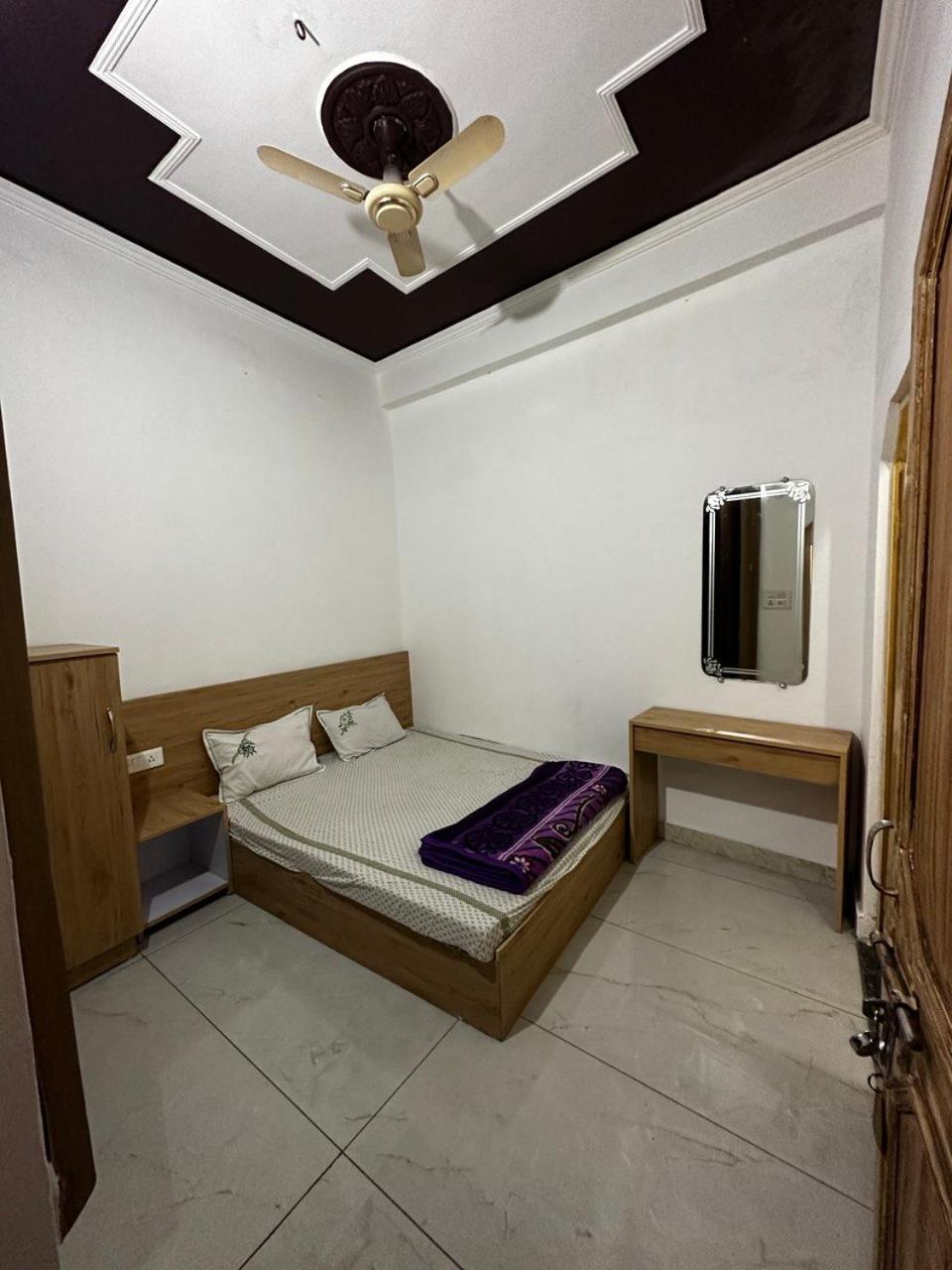 Sonu Guesthouse & Hostel Rishikesh Bilik gambar