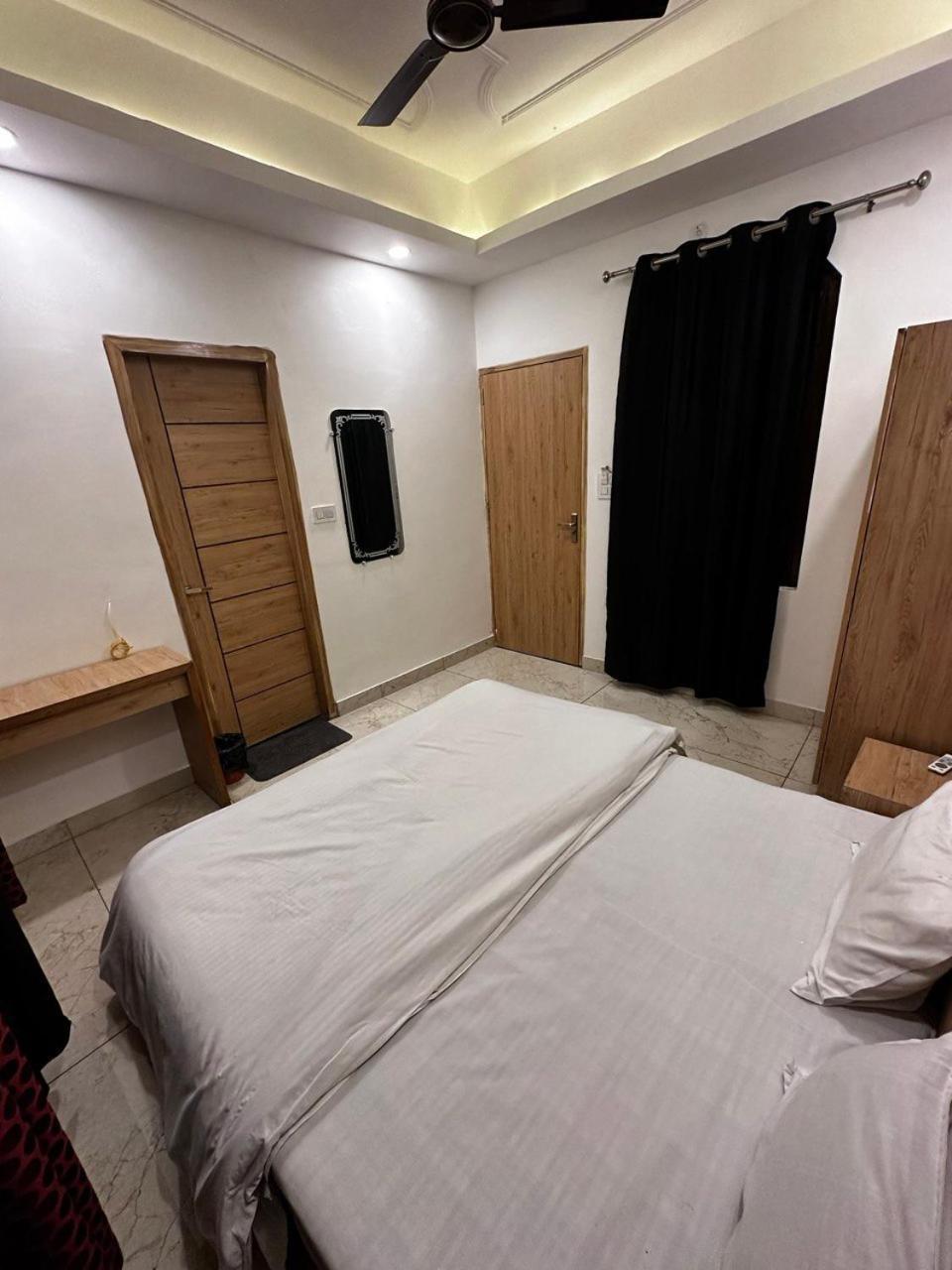 Sonu Guesthouse & Hostel Rishikesh Bilik gambar