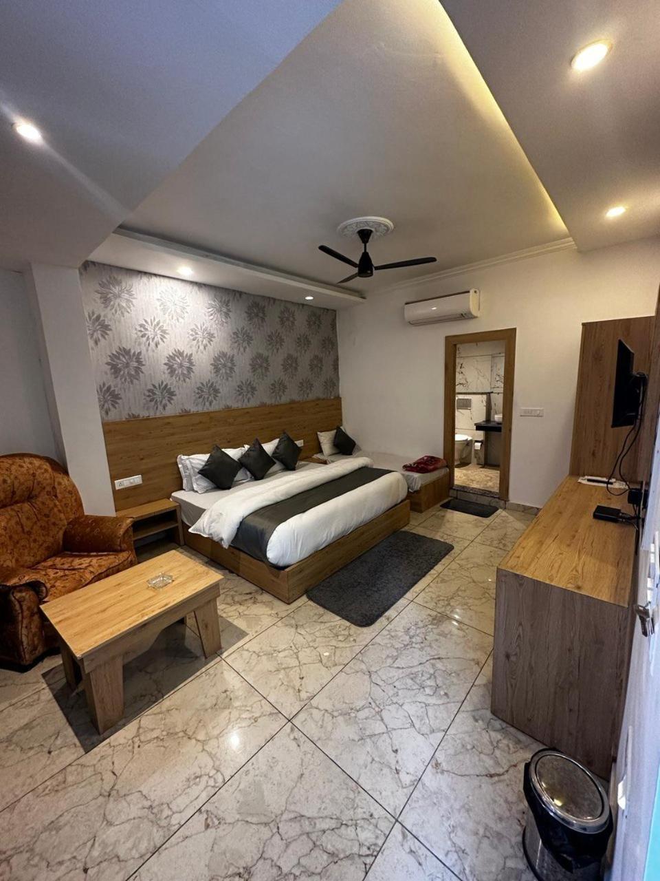 Sonu Guesthouse & Hostel Rishikesh Bilik gambar